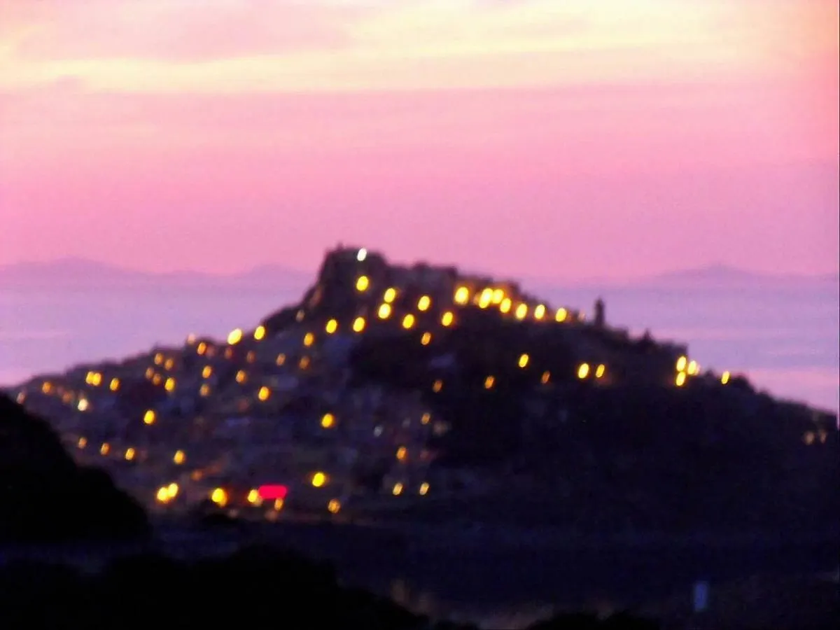 Belvedere Castelsardo 0*,  Italie